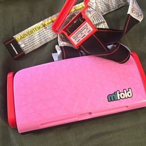 Mifold travel booster seat with bag
